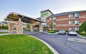 Holiday Inn Express Romulus / Detroit Airport By Ihg